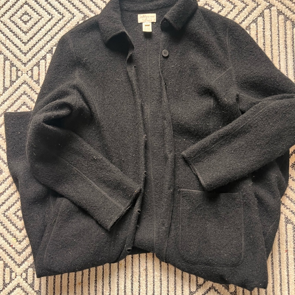 Jones New York vintage Black 100% Wool long Jacket Medium